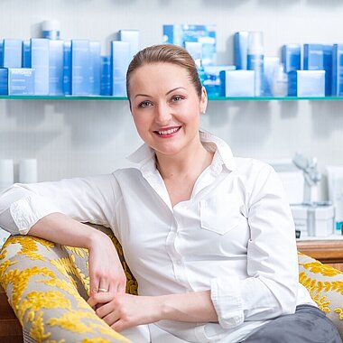Liliya Florian bei der Beauty-Beratung